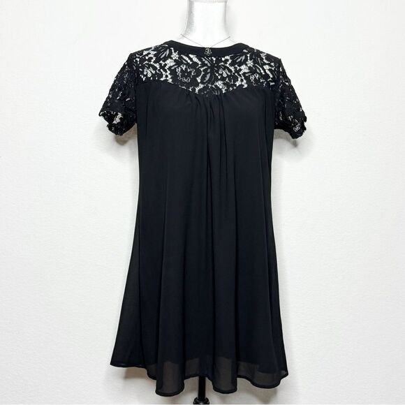 Vanberfia Women's Black Lace Overlay Maternity Dress Short Sleeve Size M - Picture 1 of 9